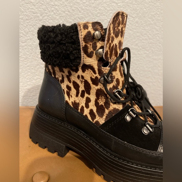 Vince Camuto Mertami Combat Lace Up Boot Black Brown Leopard Leather Cow Fur 6.5 - Picture 9 of 14